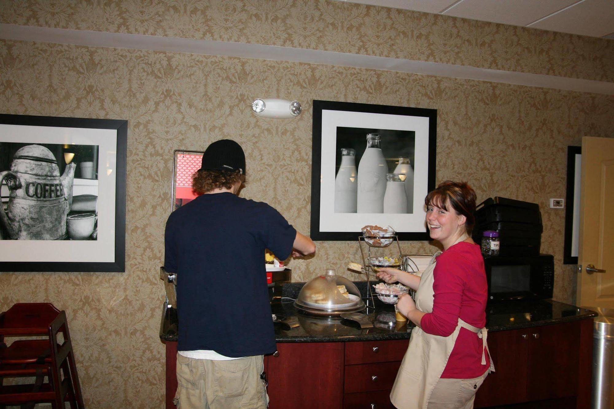 Hampton Inn Morehead Restaurang bild